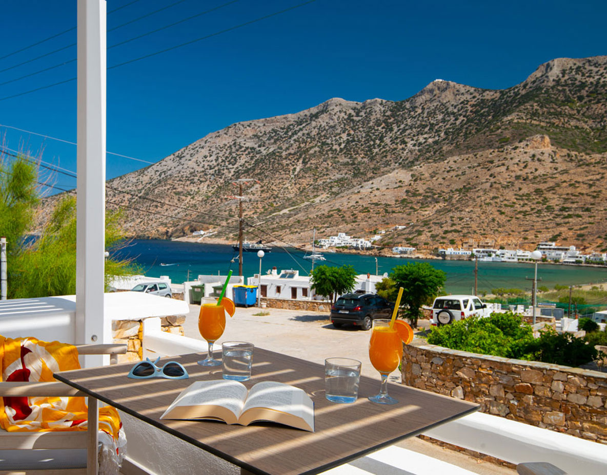 Sunlight superior hospitality στη Σίφνο - Μπαλκόνι με θέα στη θάλασσα