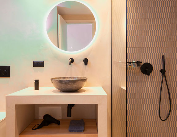 Sunlight superior hospitality στη Σίφνο - Μοντέρνο μπάνιο