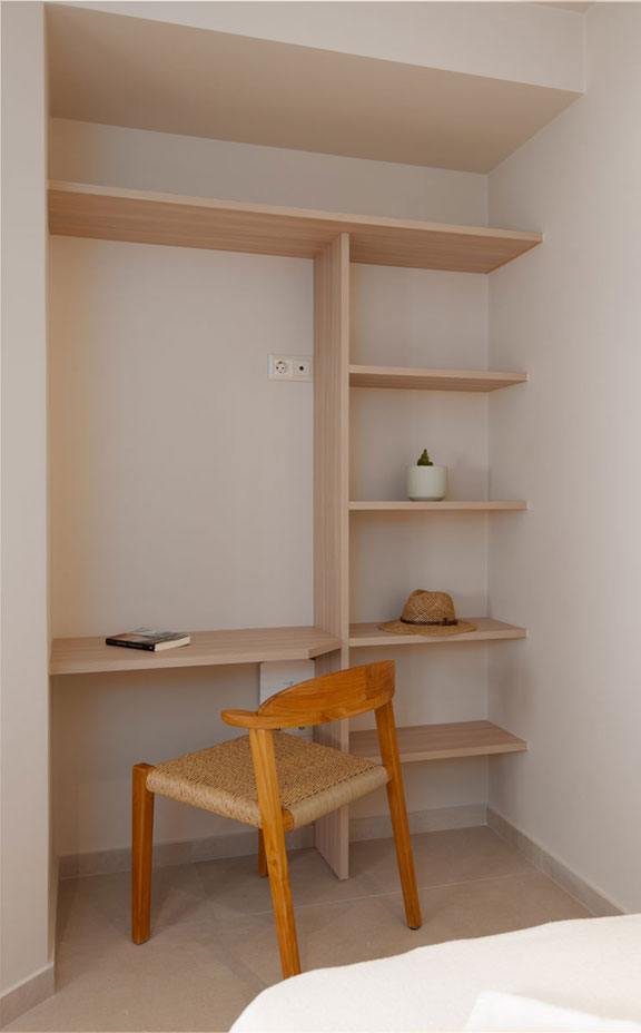 Sunlight superior hospitality στη Σίφνο - Χώρος εργασίας στο δωμάτιο